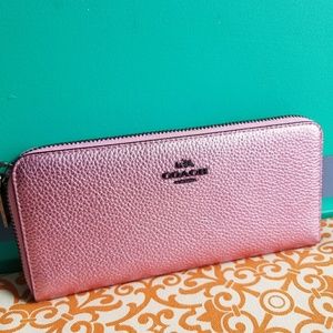 SOLD! Coach wallet New